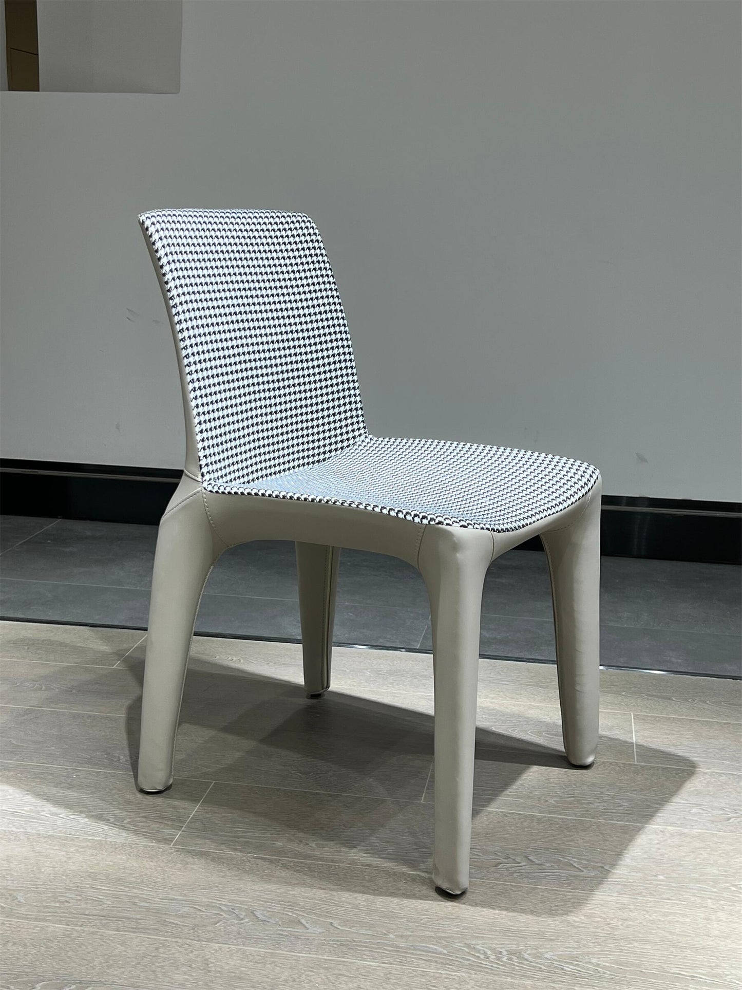 VL-DC30 Shaped Cotton Dining Chair