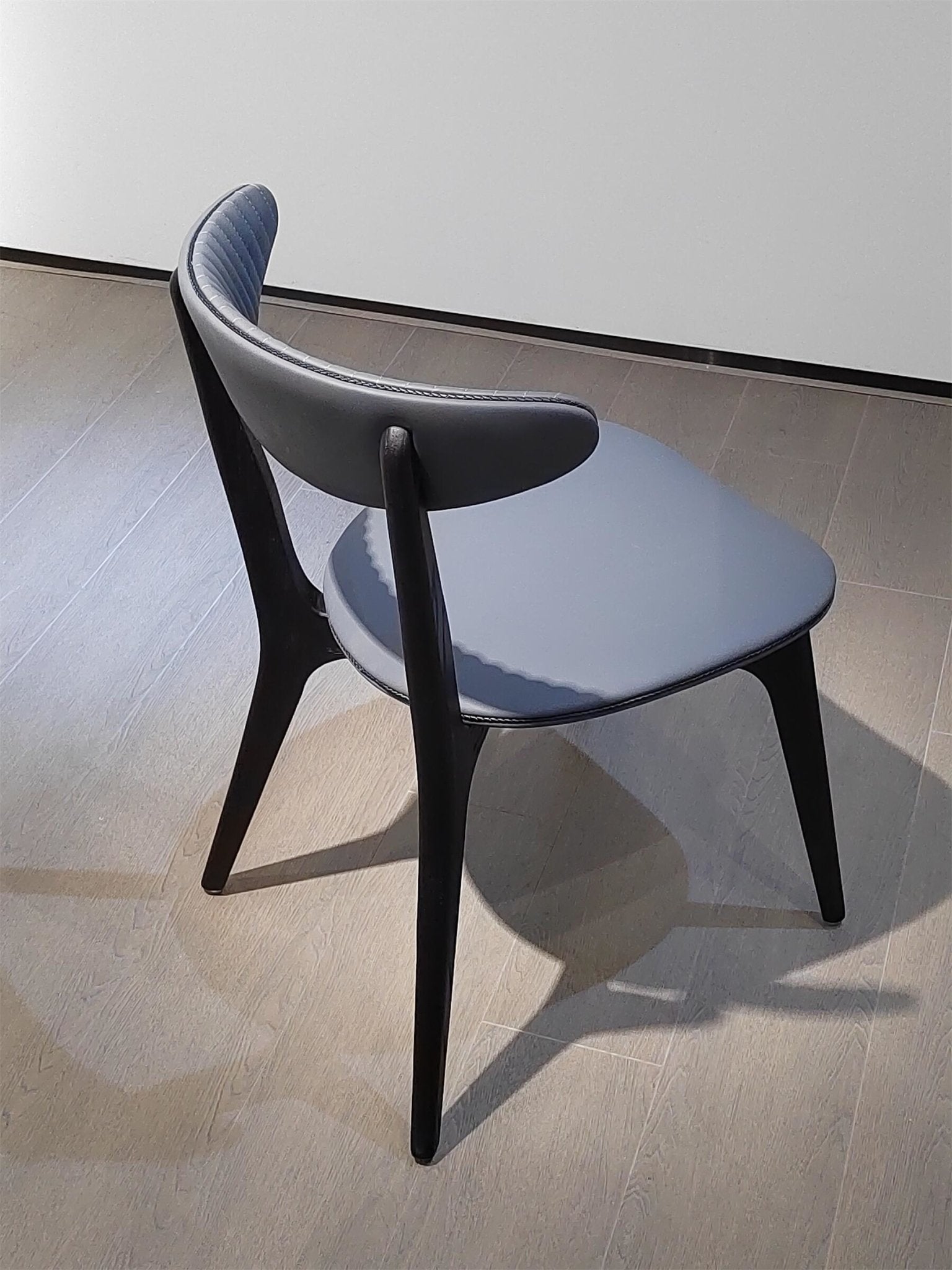 VL-DC18 Dining Chair - VanlyFurnitre